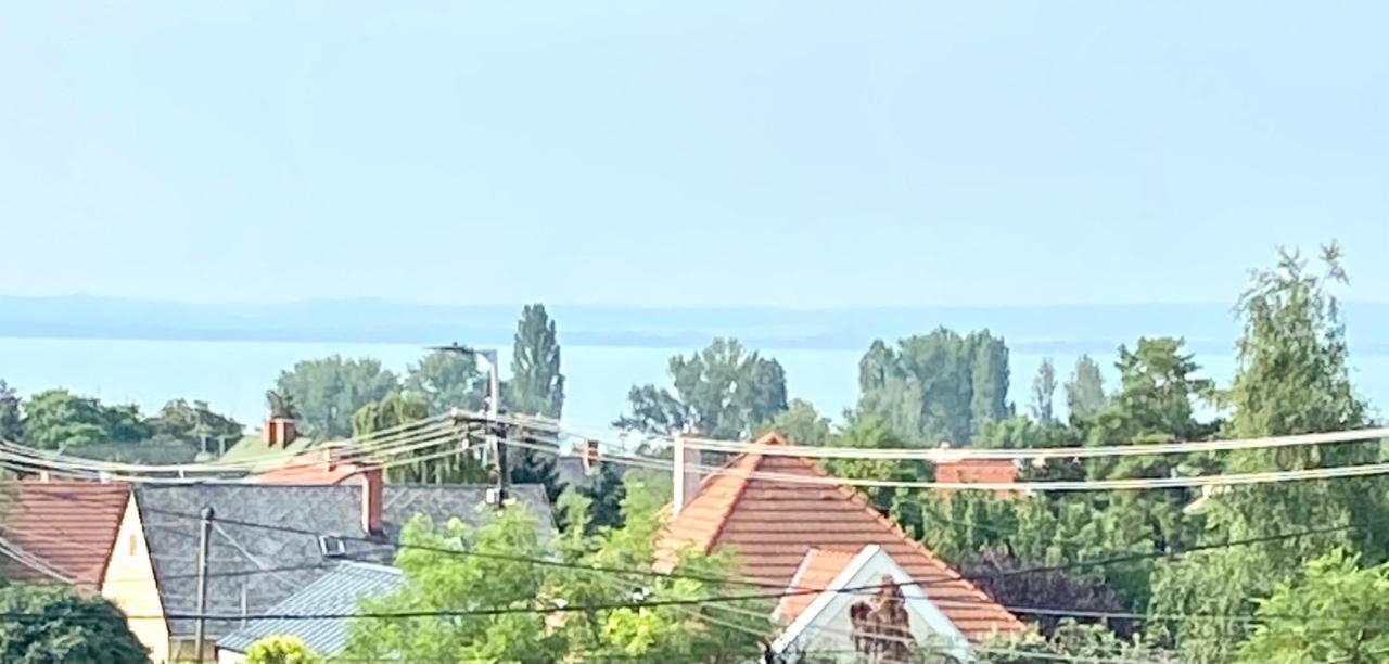 Alsóörs Azur Panorama Apartman מראה חיצוני תמונה