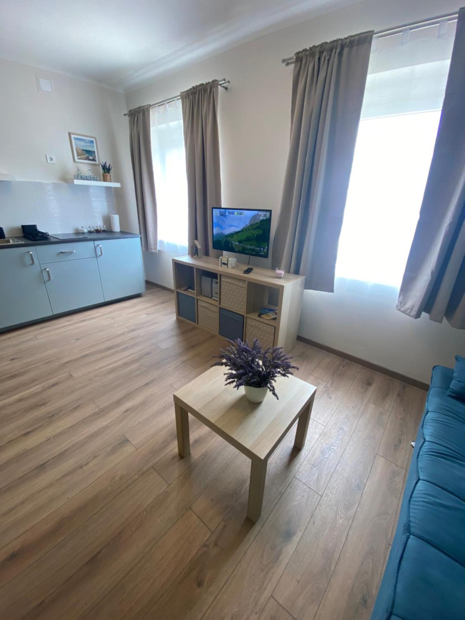 Alsóörs Azur Panorama Apartman מראה חיצוני תמונה
