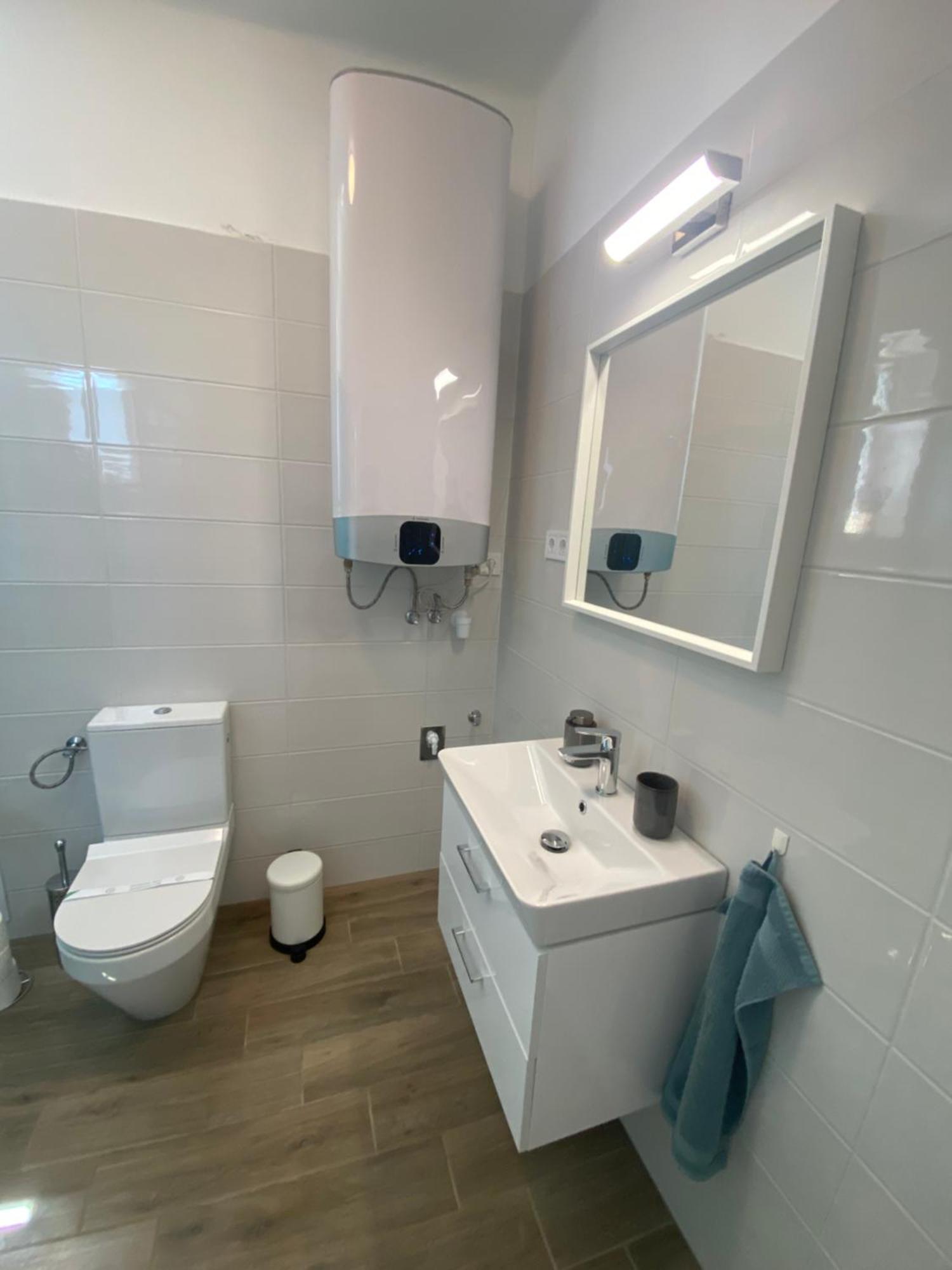 Alsóörs Azur Panorama Apartman מראה חיצוני תמונה